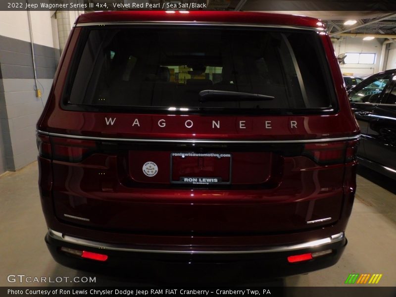 Velvet Red Pearl / Sea Salt/Black 2022 Jeep Wagoneer Series III 4x4