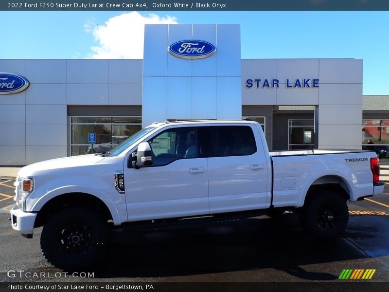 Oxford White / Black Onyx 2022 Ford F250 Super Duty Lariat Crew Cab 4x4