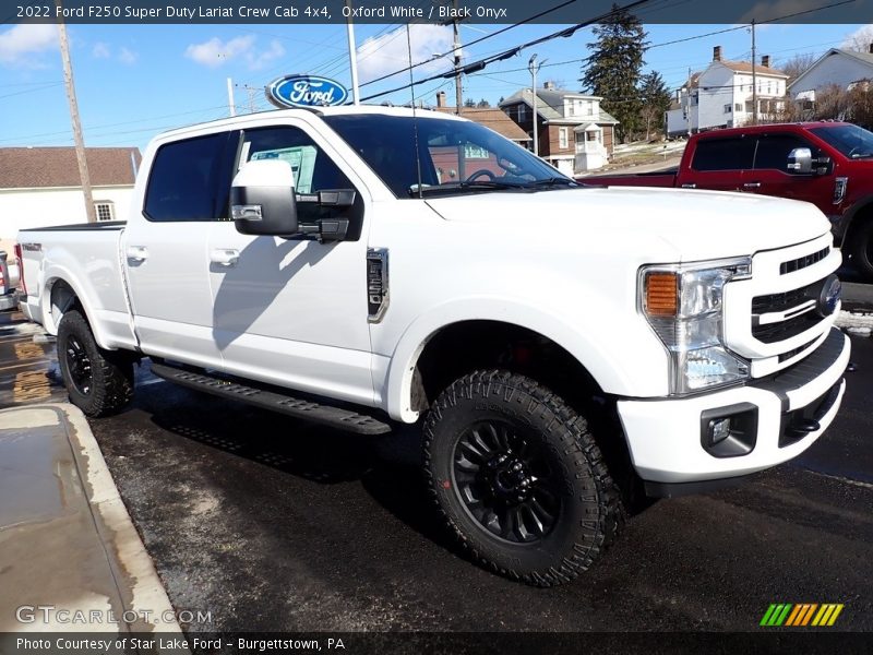 Oxford White / Black Onyx 2022 Ford F250 Super Duty Lariat Crew Cab 4x4