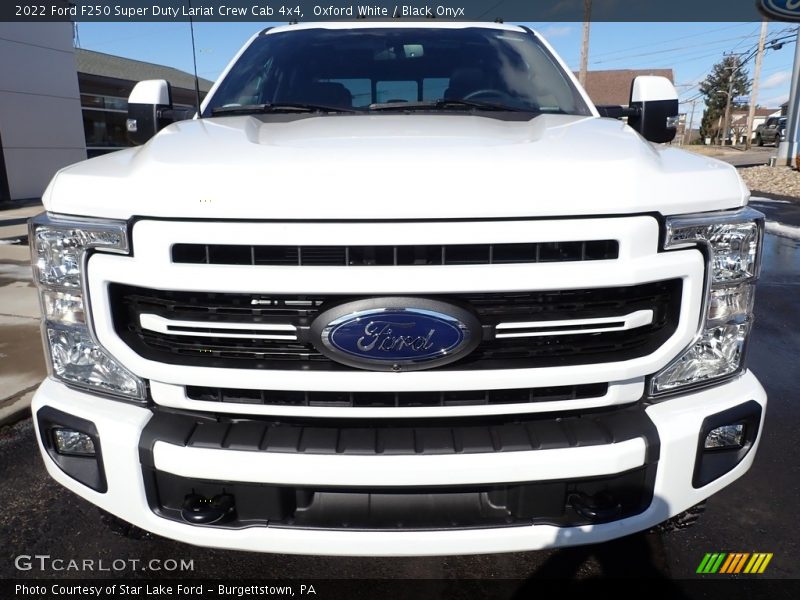 Oxford White / Black Onyx 2022 Ford F250 Super Duty Lariat Crew Cab 4x4