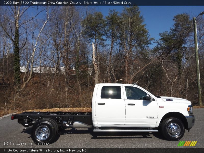 Bright White / Black/Diesel Gray 2022 Ram 3500 Tradesman Crew Cab 4x4 Chassis