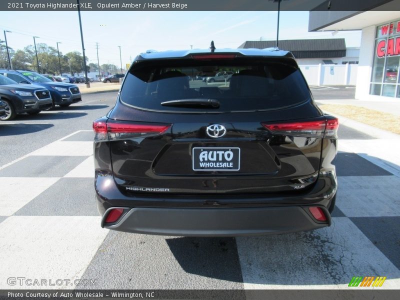 Opulent Amber / Harvest Beige 2021 Toyota Highlander XLE