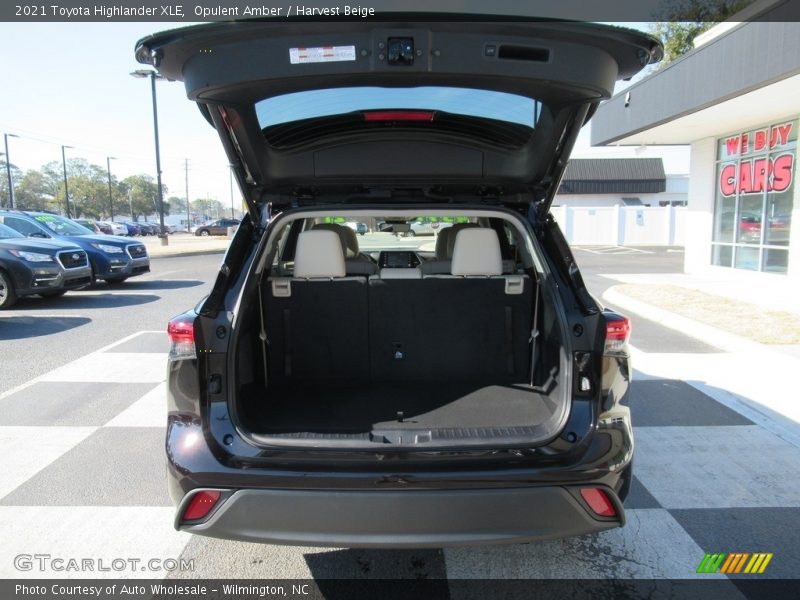 Opulent Amber / Harvest Beige 2021 Toyota Highlander XLE