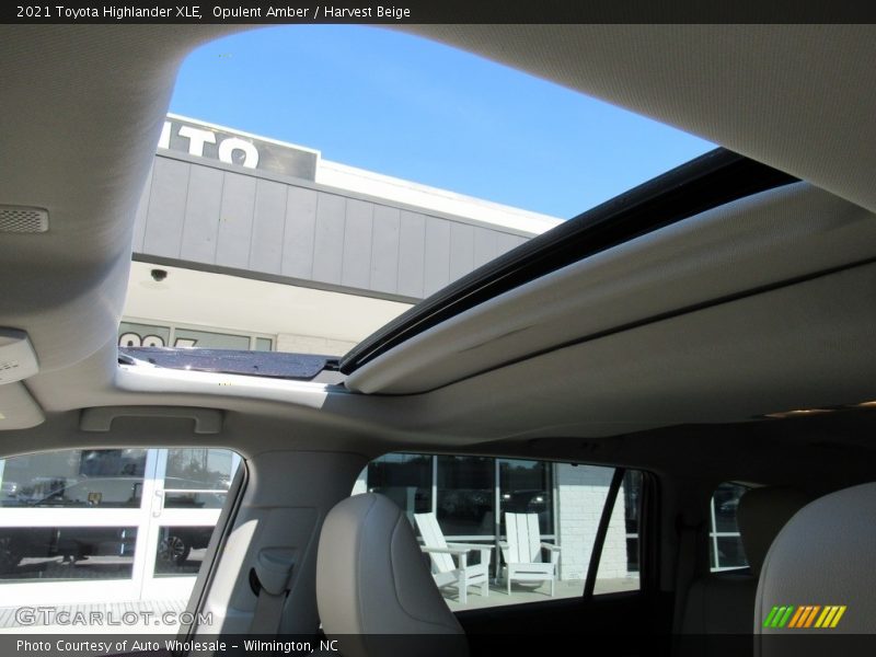 Opulent Amber / Harvest Beige 2021 Toyota Highlander XLE