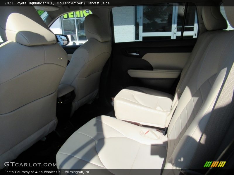 Opulent Amber / Harvest Beige 2021 Toyota Highlander XLE