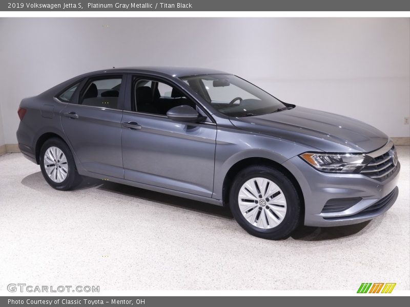 Platinum Gray Metallic / Titan Black 2019 Volkswagen Jetta S