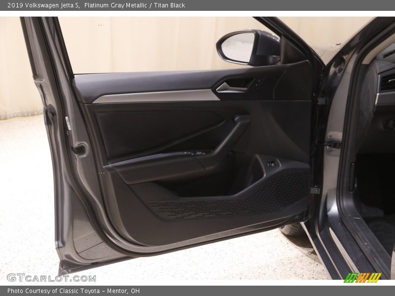 Platinum Gray Metallic / Titan Black 2019 Volkswagen Jetta S