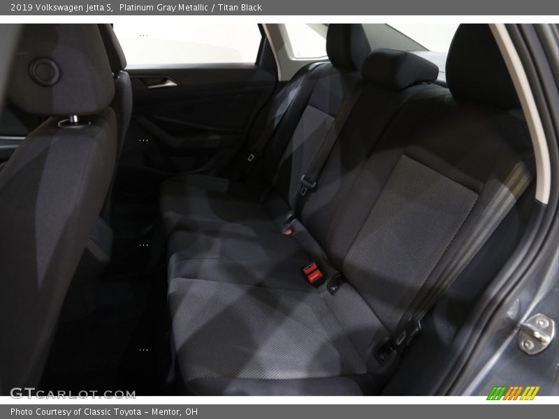 Platinum Gray Metallic / Titan Black 2019 Volkswagen Jetta S