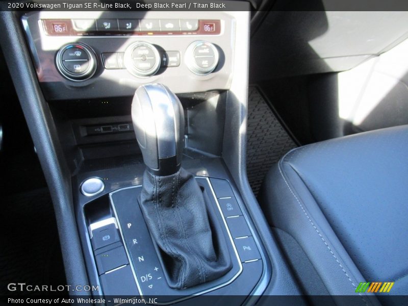 Deep Black Pearl / Titan Black 2020 Volkswagen Tiguan SE R-Line Black