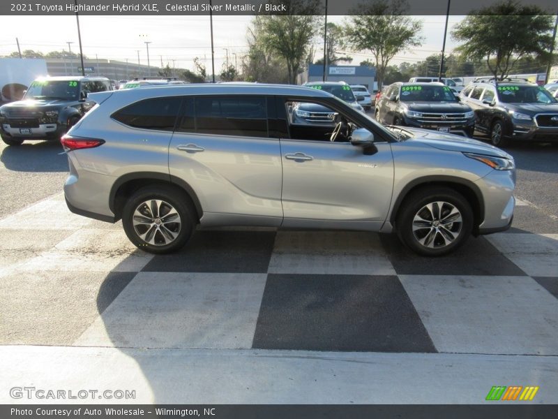 Celestial Silver Metallic / Black 2021 Toyota Highlander Hybrid XLE