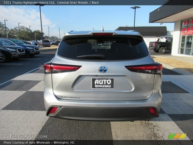 Celestial Silver Metallic / Black 2021 Toyota Highlander Hybrid XLE