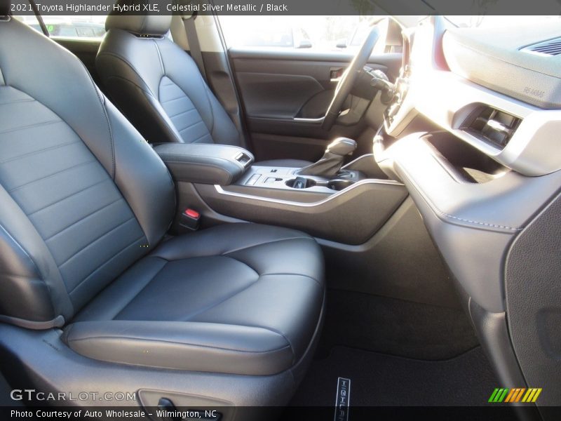 Celestial Silver Metallic / Black 2021 Toyota Highlander Hybrid XLE