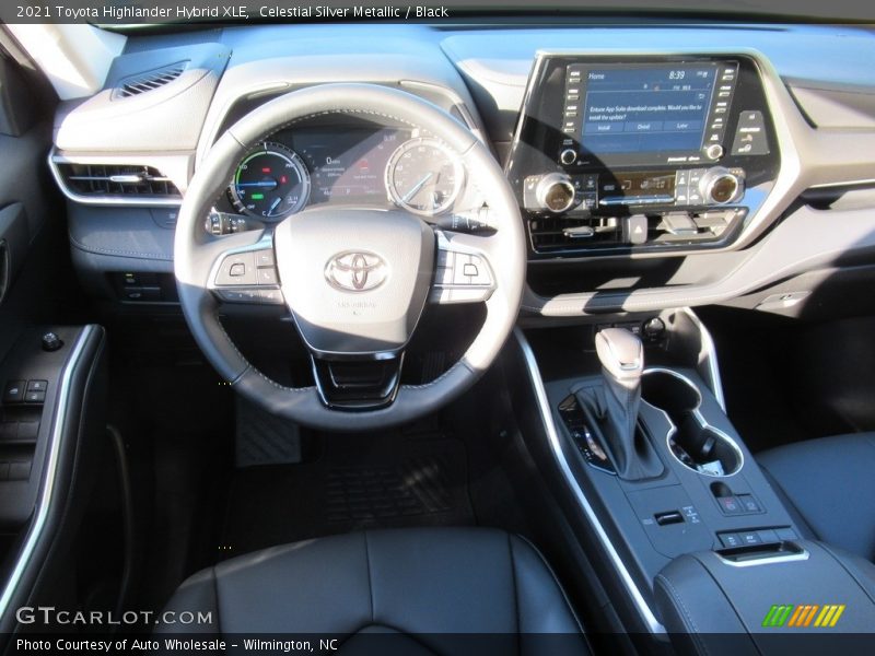 Celestial Silver Metallic / Black 2021 Toyota Highlander Hybrid XLE