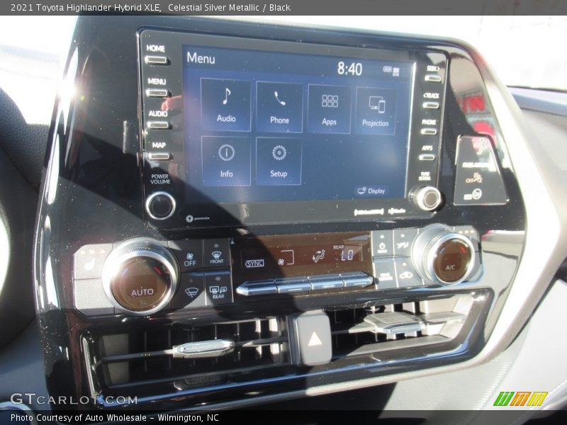 Celestial Silver Metallic / Black 2021 Toyota Highlander Hybrid XLE