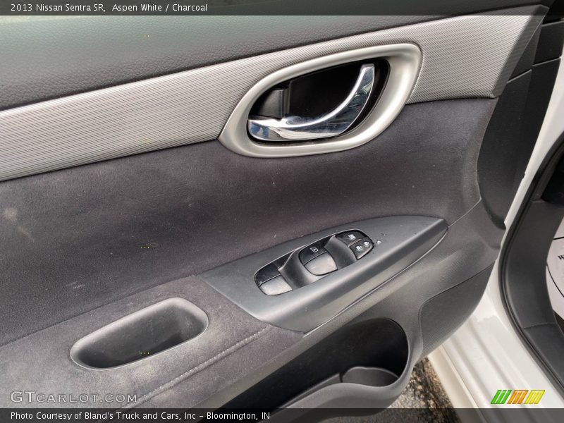 Aspen White / Charcoal 2013 Nissan Sentra SR