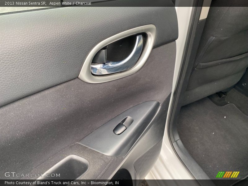 Aspen White / Charcoal 2013 Nissan Sentra SR