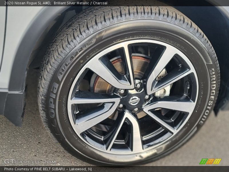 Brilliant Silver Metallic / Charcoal 2020 Nissan Rogue SL AWD