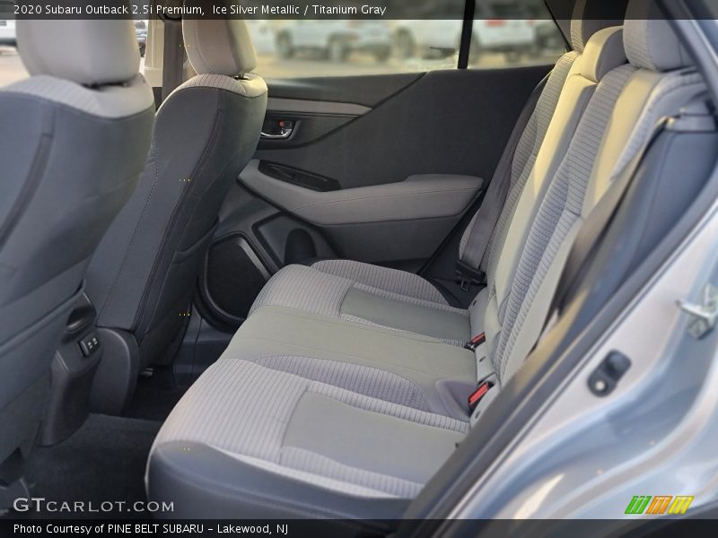 Ice Silver Metallic / Titanium Gray 2020 Subaru Outback 2.5i Premium