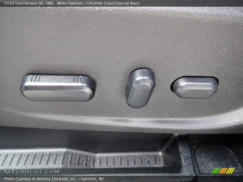 White Platinum / Chromite Gray/Charcoal Black 2019 Ford Escape SEL 4WD