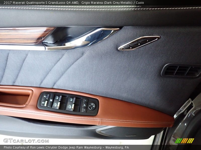 Door Panel of 2017 Quattroporte S GrandLusso Q4 AWD
