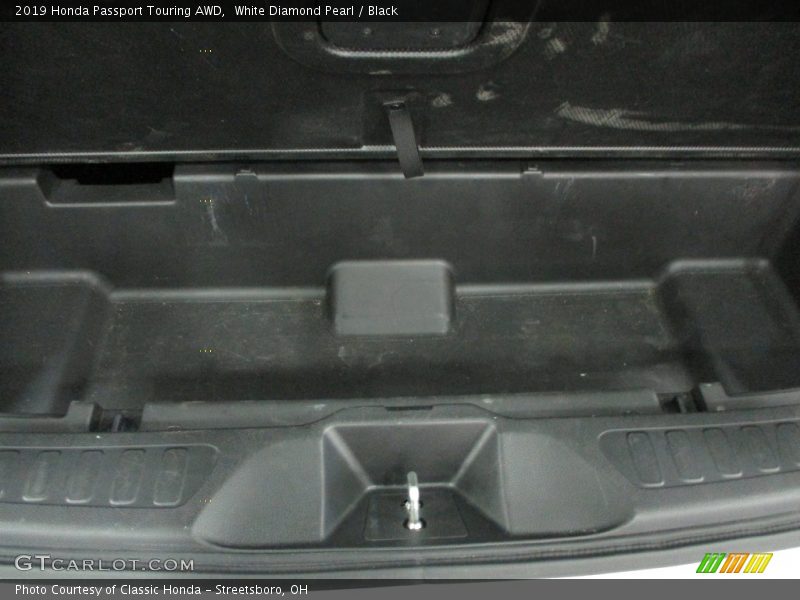 White Diamond Pearl / Black 2019 Honda Passport Touring AWD