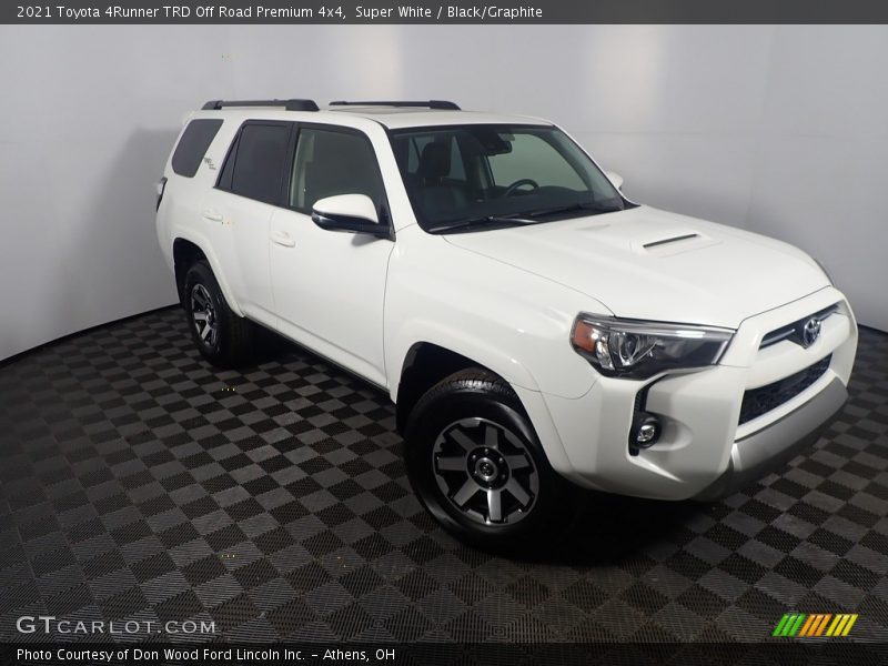 Front 3/4 View of 2021 4Runner TRD Off Road Premium 4x4