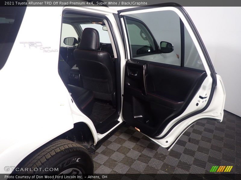 Super White / Black/Graphite 2021 Toyota 4Runner TRD Off Road Premium 4x4