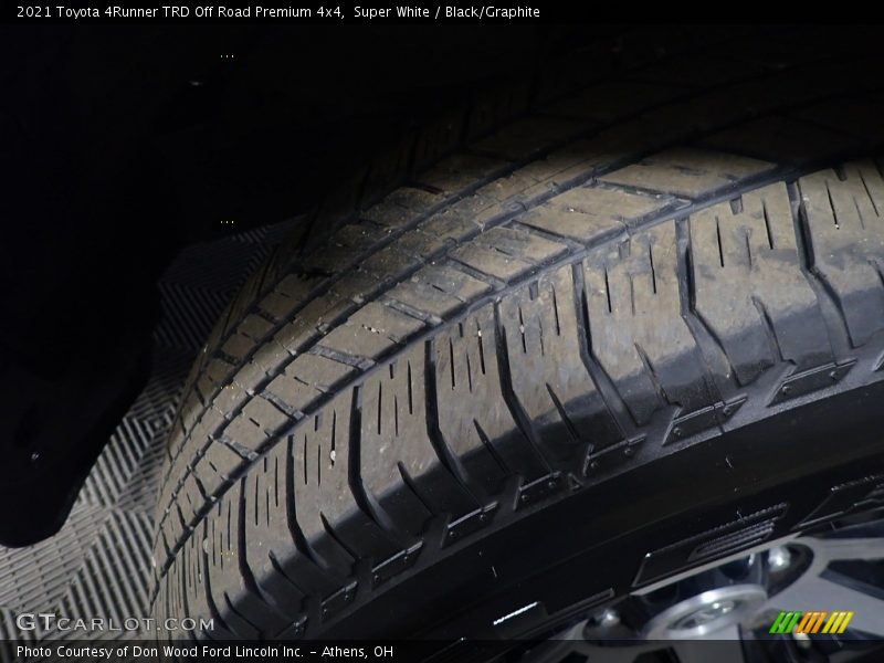 Super White / Black/Graphite 2021 Toyota 4Runner TRD Off Road Premium 4x4