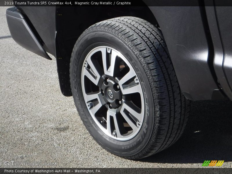 Magnetic Gray Metallic / Graphite 2019 Toyota Tundra SR5 CrewMax 4x4