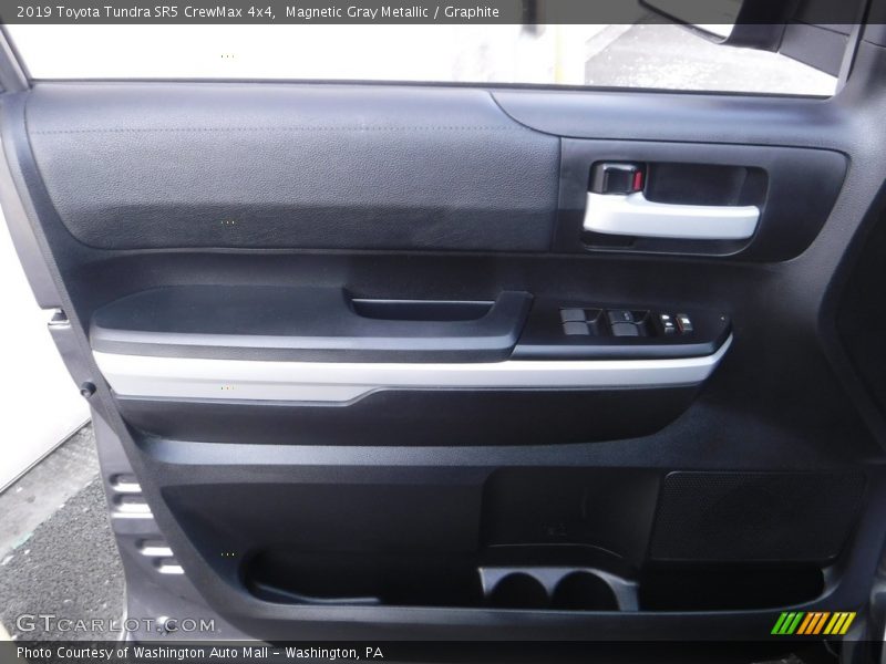 Magnetic Gray Metallic / Graphite 2019 Toyota Tundra SR5 CrewMax 4x4