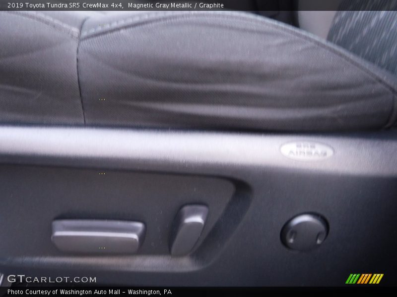Magnetic Gray Metallic / Graphite 2019 Toyota Tundra SR5 CrewMax 4x4
