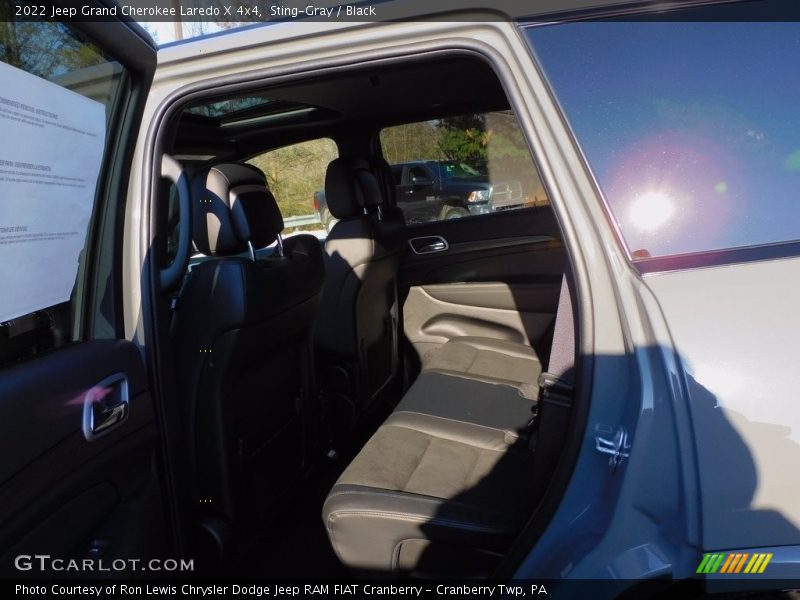 Sting-Gray / Black 2022 Jeep Grand Cherokee Laredo X 4x4
