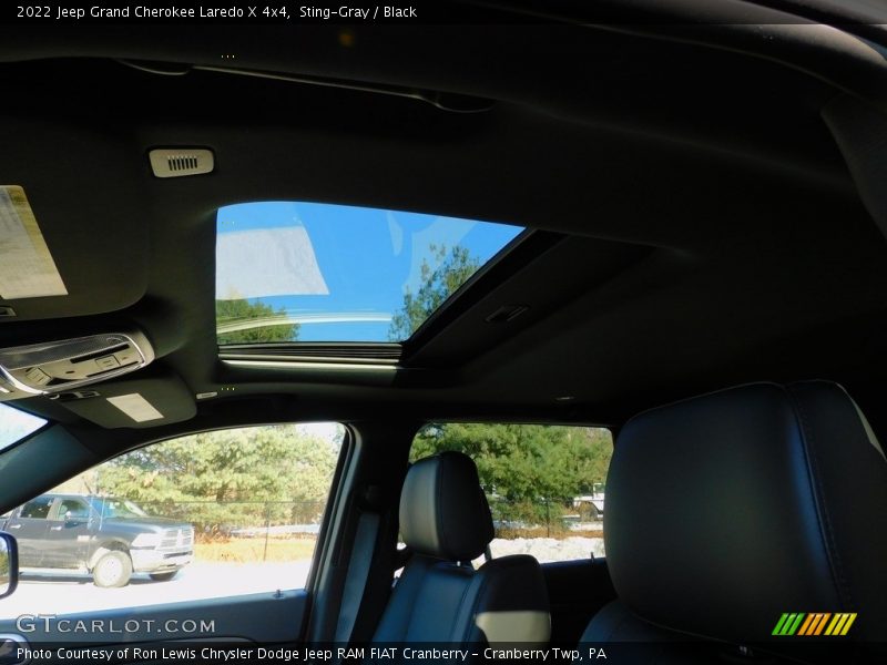 Sting-Gray / Black 2022 Jeep Grand Cherokee Laredo X 4x4