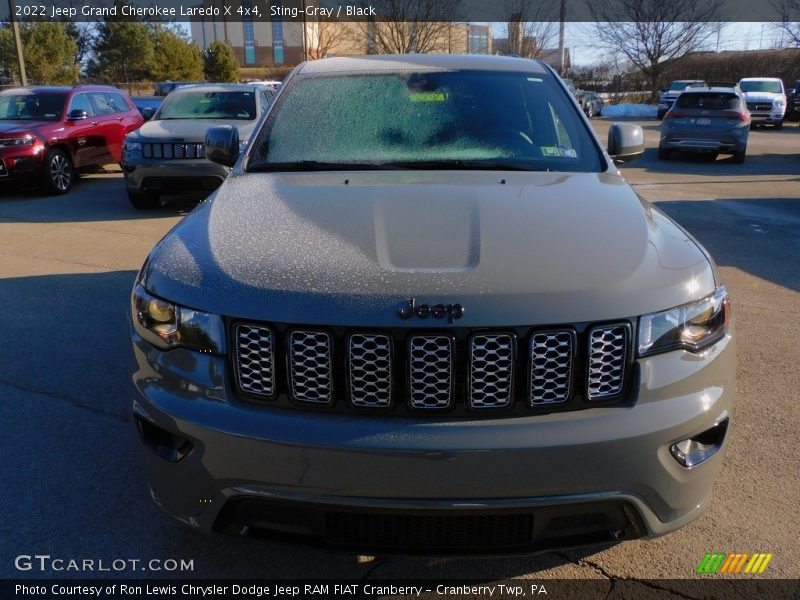 Sting-Gray / Black 2022 Jeep Grand Cherokee Laredo X 4x4