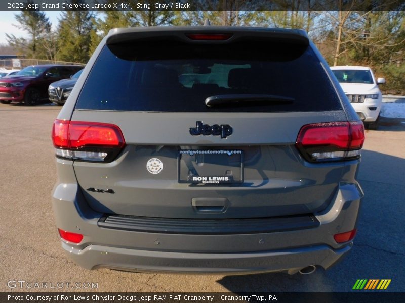 Sting-Gray / Black 2022 Jeep Grand Cherokee Laredo X 4x4