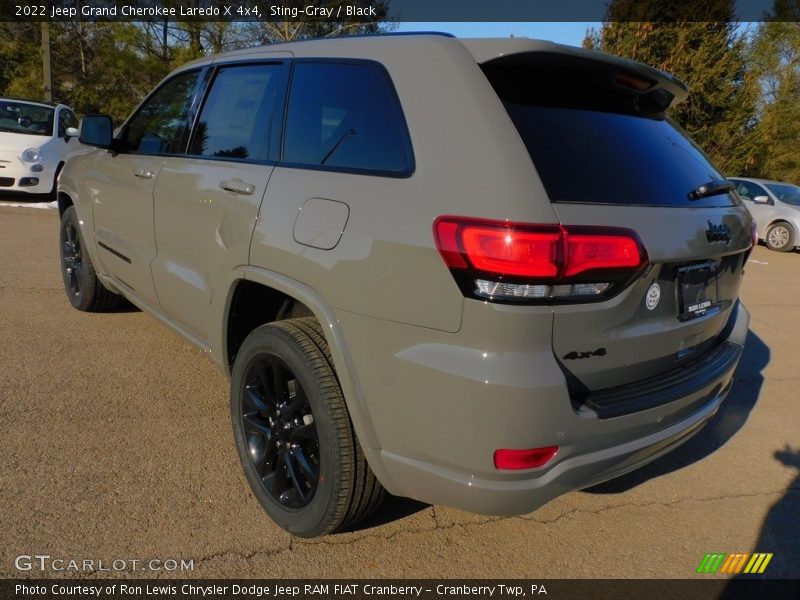 Sting-Gray / Black 2022 Jeep Grand Cherokee Laredo X 4x4