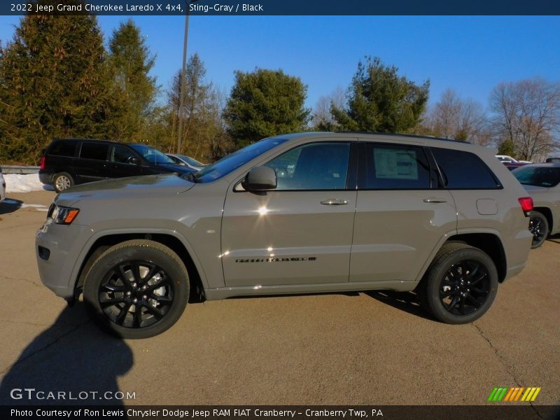 Sting-Gray / Black 2022 Jeep Grand Cherokee Laredo X 4x4