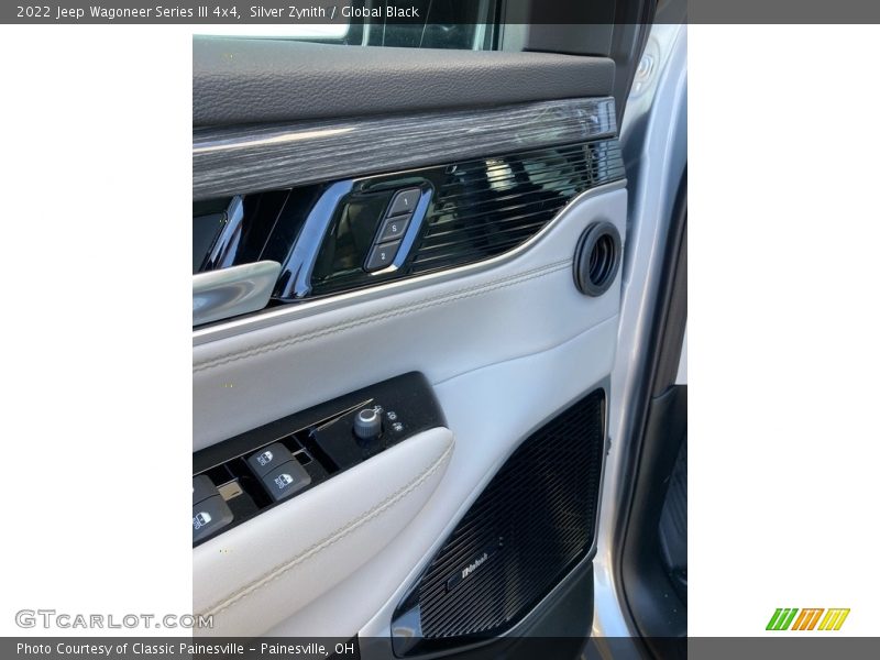 Silver Zynith / Global Black 2022 Jeep Wagoneer Series III 4x4