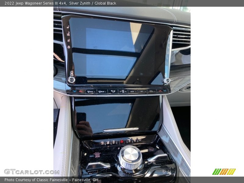 Silver Zynith / Global Black 2022 Jeep Wagoneer Series III 4x4