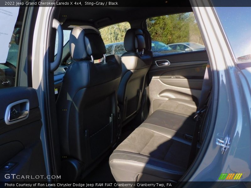 Sting-Gray / Black 2022 Jeep Grand Cherokee Laredo X 4x4