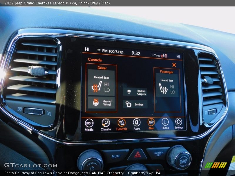 Sting-Gray / Black 2022 Jeep Grand Cherokee Laredo X 4x4