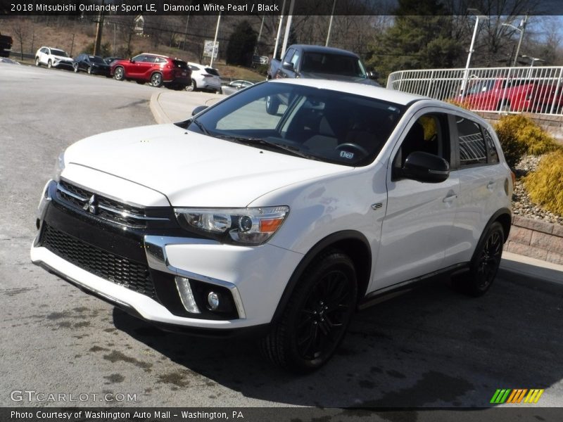 Diamond White Pearl / Black 2018 Mitsubishi Outlander Sport LE