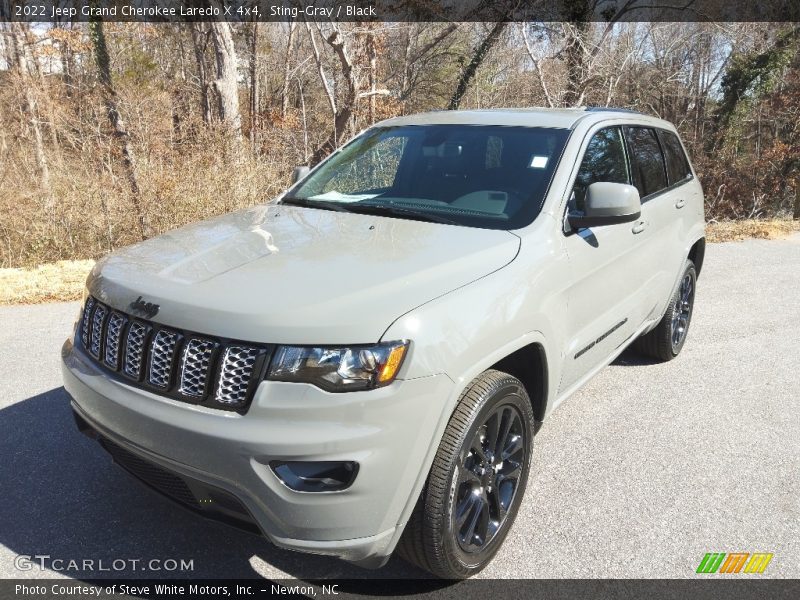 Sting-Gray / Black 2022 Jeep Grand Cherokee Laredo X 4x4