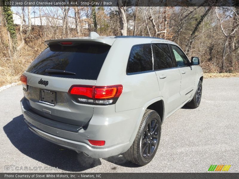 Sting-Gray / Black 2022 Jeep Grand Cherokee Laredo X 4x4
