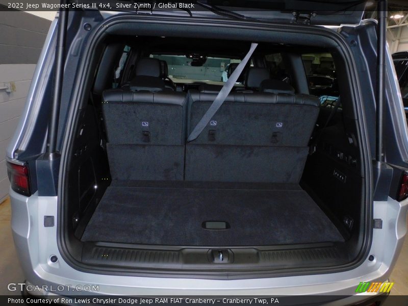 Silver Zynith / Global Black 2022 Jeep Wagoneer Series III 4x4