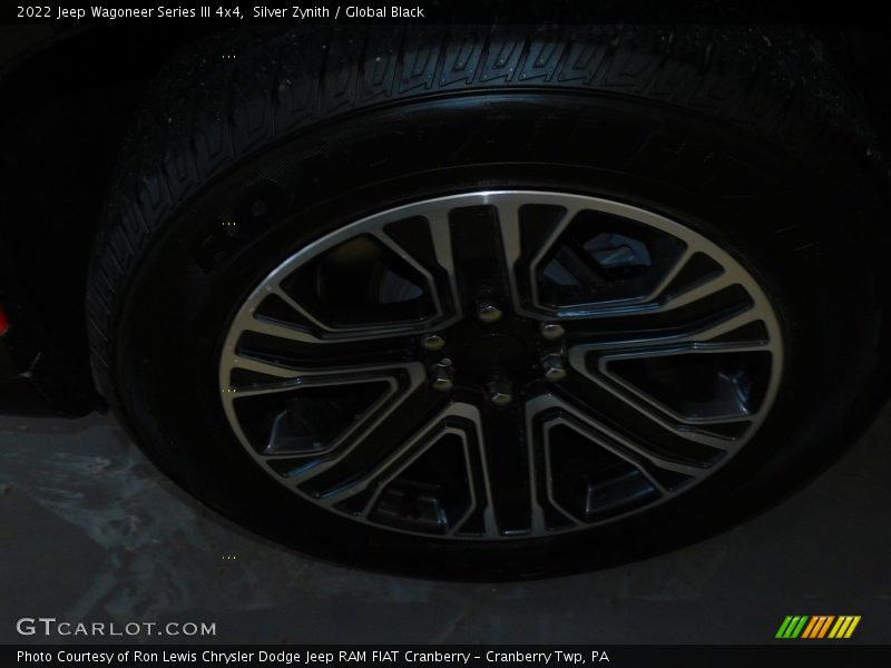 Silver Zynith / Global Black 2022 Jeep Wagoneer Series III 4x4