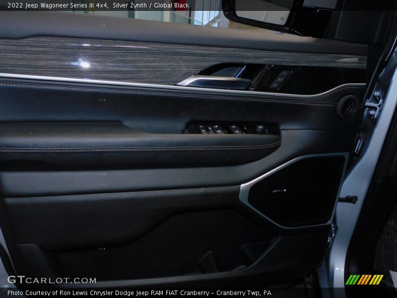 Silver Zynith / Global Black 2022 Jeep Wagoneer Series III 4x4