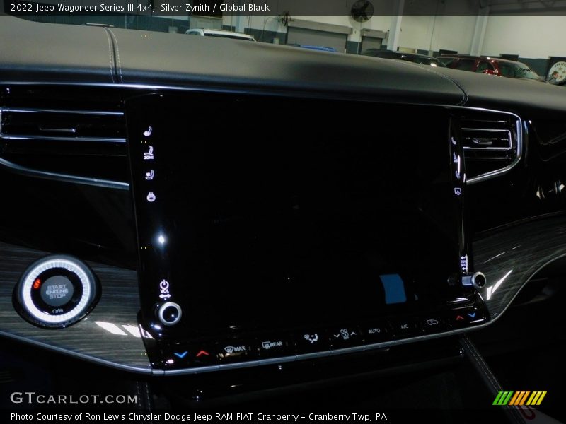 Silver Zynith / Global Black 2022 Jeep Wagoneer Series III 4x4
