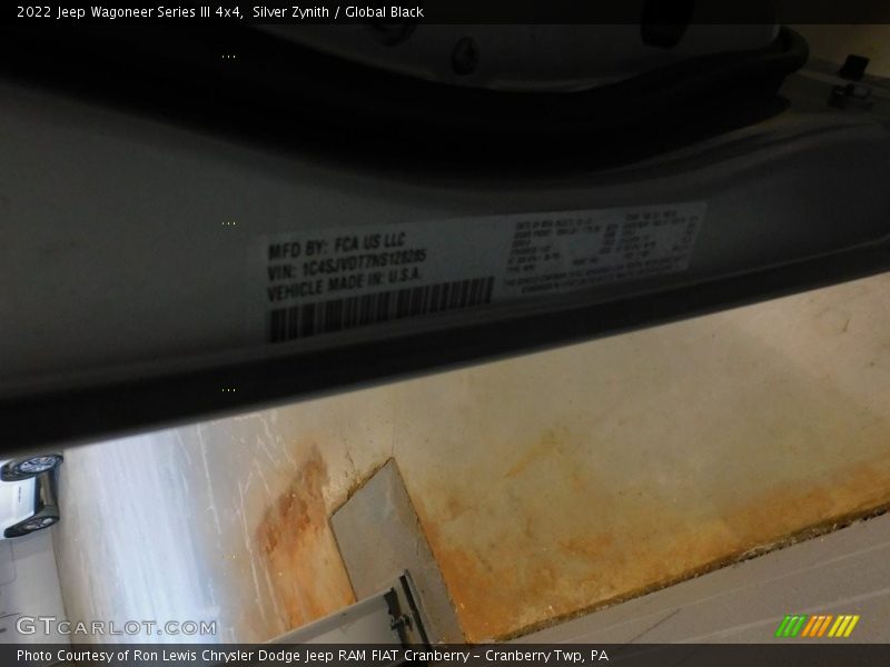 Silver Zynith / Global Black 2022 Jeep Wagoneer Series III 4x4