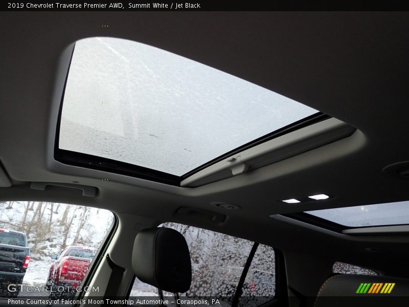 Summit White / Jet Black 2019 Chevrolet Traverse Premier AWD
